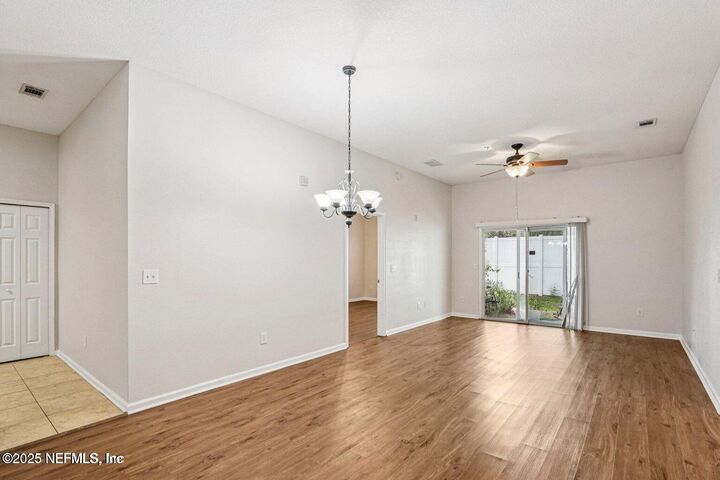Property Photo: 13816 Herons Landing Way 1 FL 32224