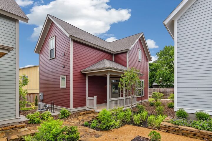 263 E 11th Street  Fayetteville AR 72701 photo