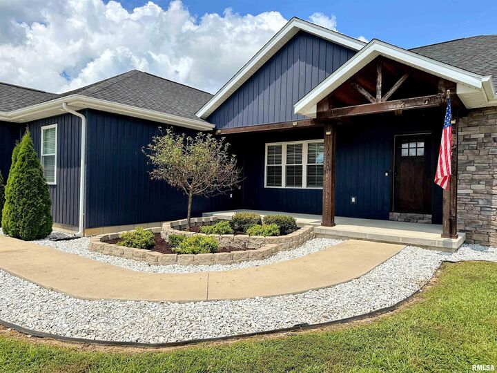 Property Photo: 1106 Falcon Court IL 62918