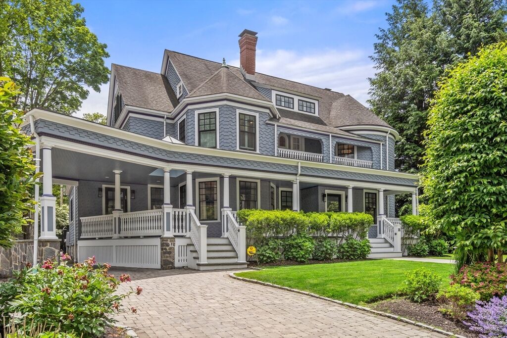 Property Photo: 18 Sewall St MA 02465