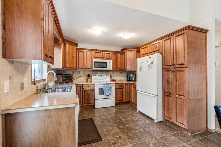 4206 56 Street  Taber AB T1G 2J2 photo