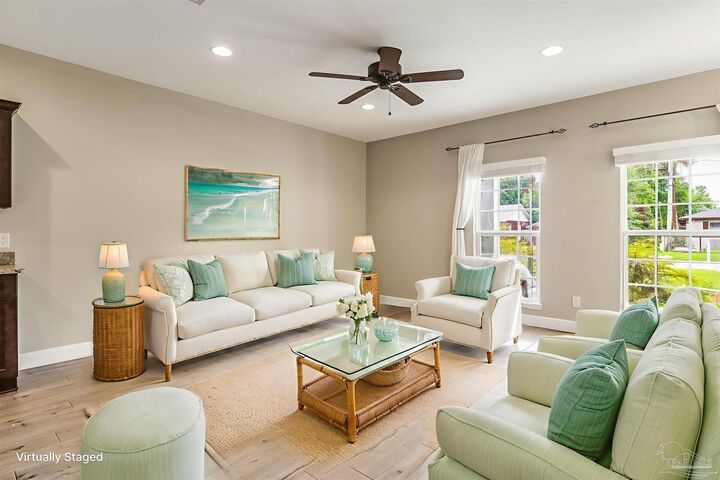 Property Photo: 1363 E Baars FL 32503