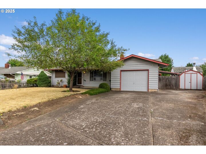 Property Photo:  3569 Hyacinth St  OR 97404 