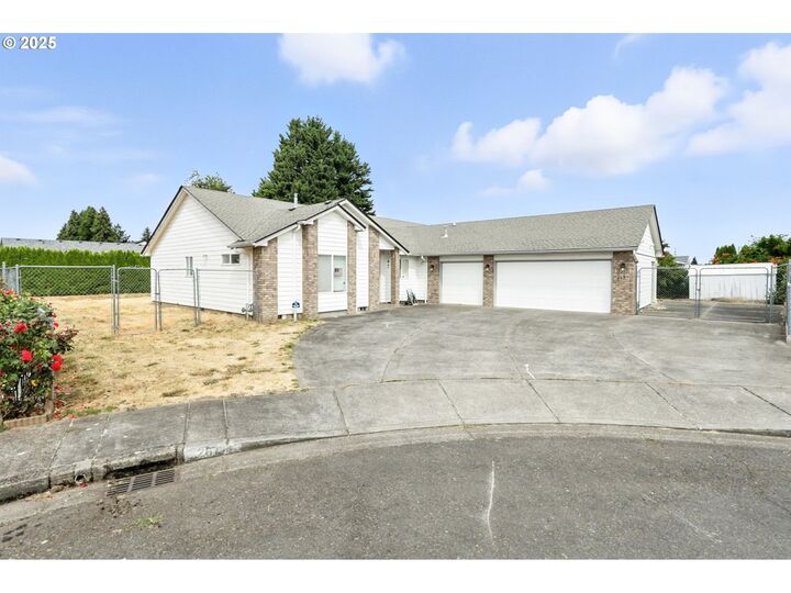 2677 Burlington Ct NE  Salem OR 97305 photo