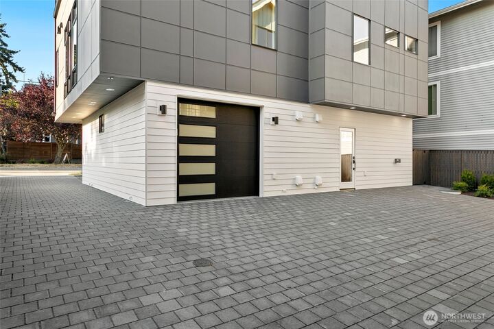 Property Photo:  2035 NW 61st Street B  WA 98107 