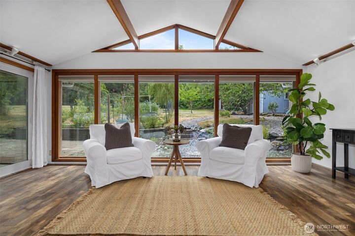 Property Photo: 2916 E Blackburn Road WA 98274