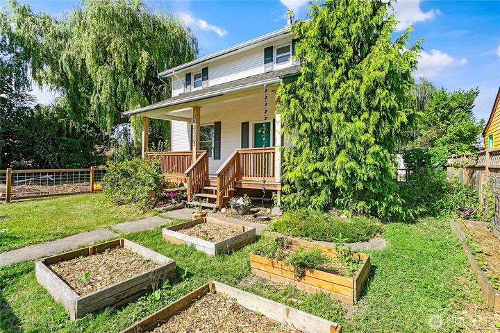 Property Photo:  2715  Patton Street  WA 98225 