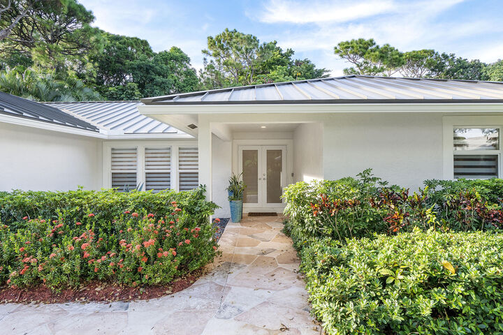 Property Photo:  2421 NW 36th Street  FL 33431 