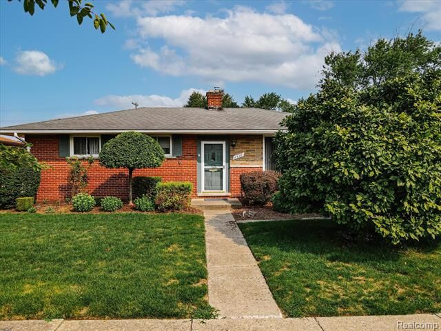 Property Photo:  8949 Shannon Drive  MI 48314 