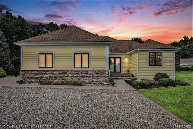 1282 Indianwood Road  Orion Twp MI 48362 photo