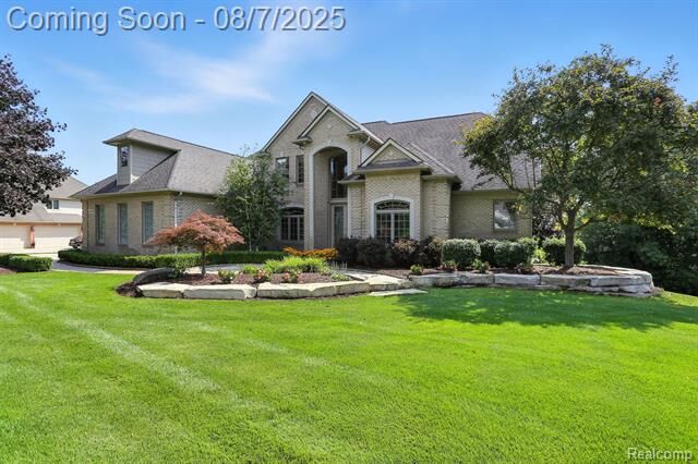 Property Photo:  815 Pinery Boulevard  MI 48362 