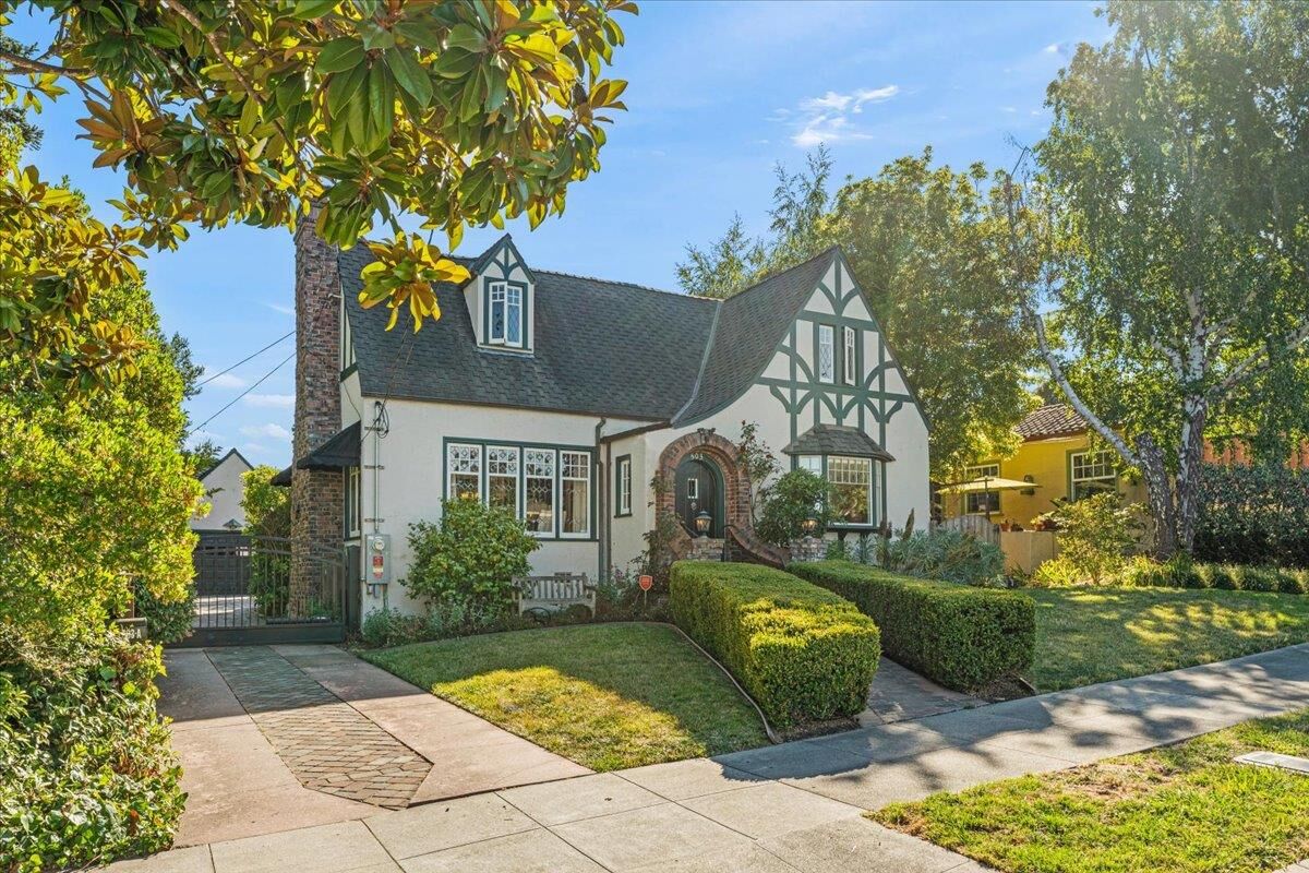 Property Photo:  503 Van Ness Avenue  CA 95060 