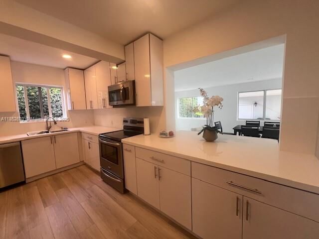 Property Photo: 907 Monterey St FL 33134
