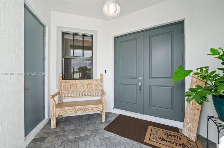 Property Photo:  17577 SW 41st St  FL 33029 