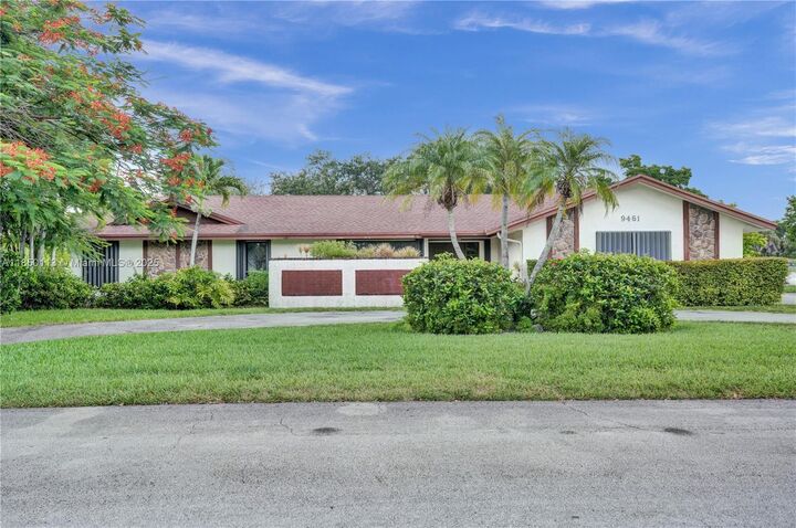 9461 SW 134th St  Miami FL 33176 photo
