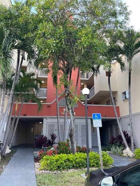 Property Photo: 8225 Lake Dr 208 FL 33166