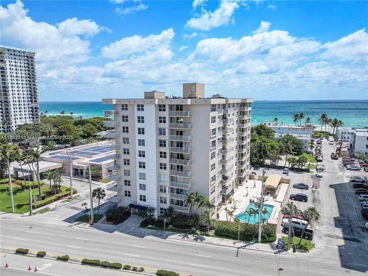 Property Photo:  1401 S Ocean Dr Ph2  FL 33019 