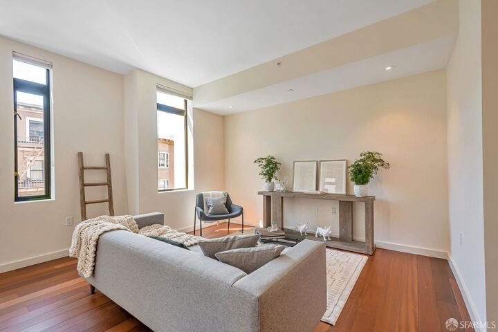Property Photo: 1601 Larkin Street 204 CA 94109