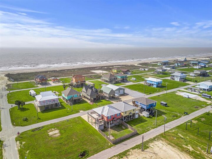 Property Photo: 2303 Mallard Street LA 70631