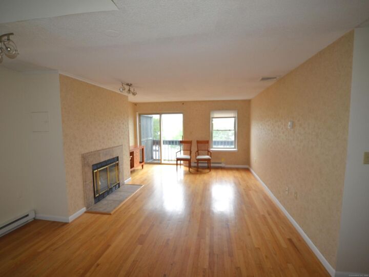Property Photo: 90 Kane Street Apt D10 CT 06119