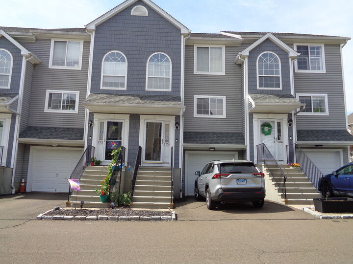 Property Photo:  560 Silver Sands Road 2203  CT 06512 