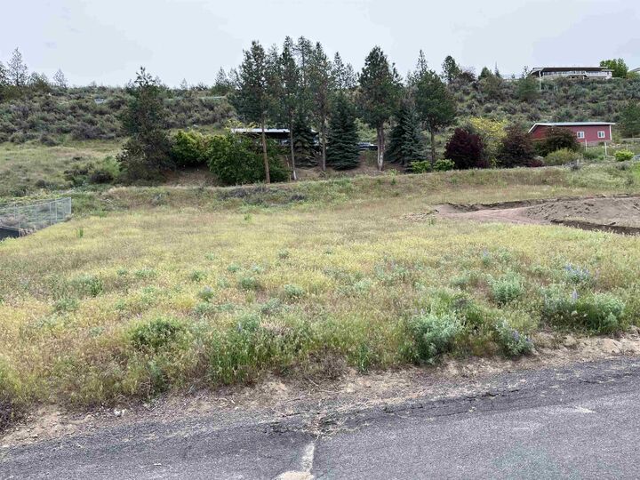 Property Photo: 3312 Roosevelt Dr WA 99122