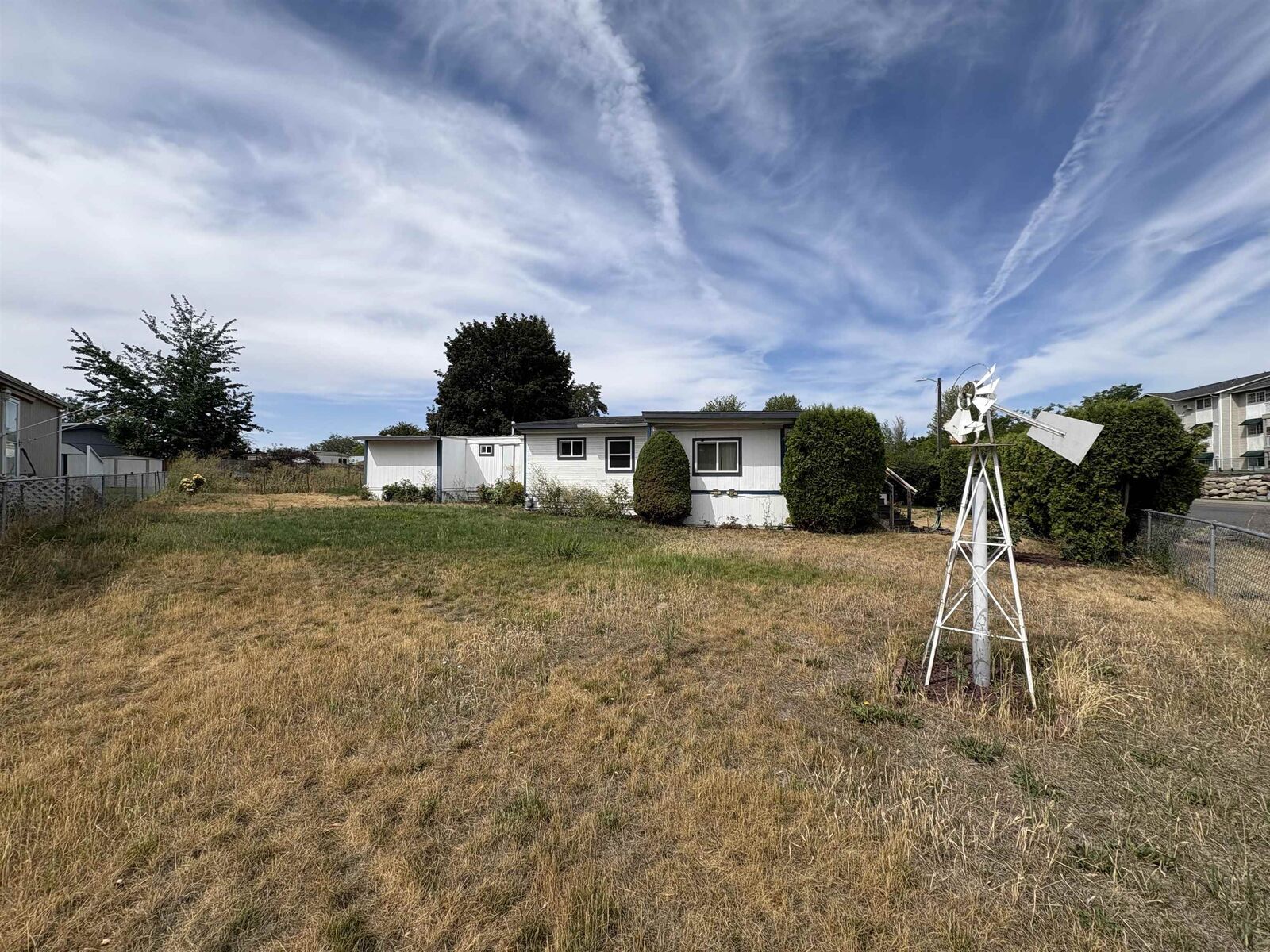 Property Photo:  11616 E Jackson Ave  WA 99206 