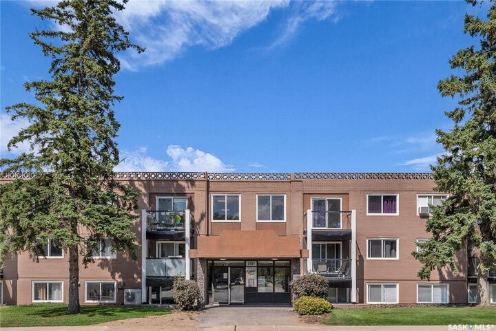 2707 7th Street E 1  Saskatoon SK S7H 1A7 photo