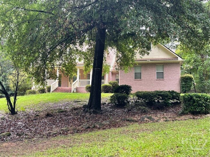 Property Photo:  100 Goldfinch Circle  GA 31064
