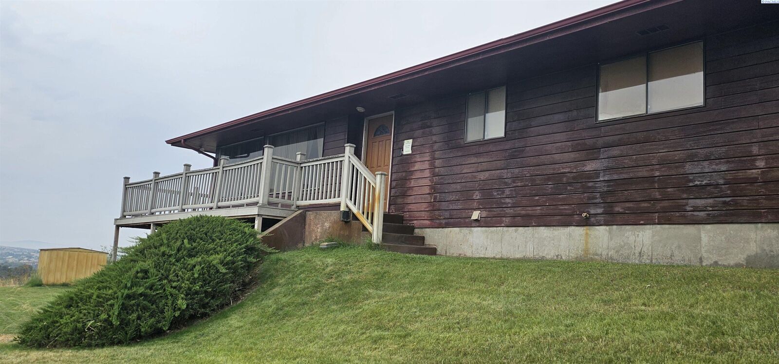 Property Photo:  1830 Artemis Ridge  WA 99353 