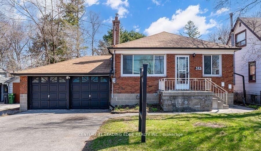 Property Photo:  313 Morningside Avenue  ON M1E 3G2