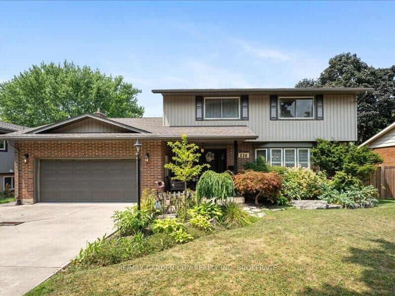 Property Photo: 226 Riverview Boulevard ON L2T 3M8