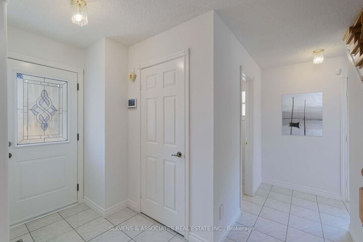 Photo de la propriété:  66 Inniscross Crescent  ON M1V 2S9 