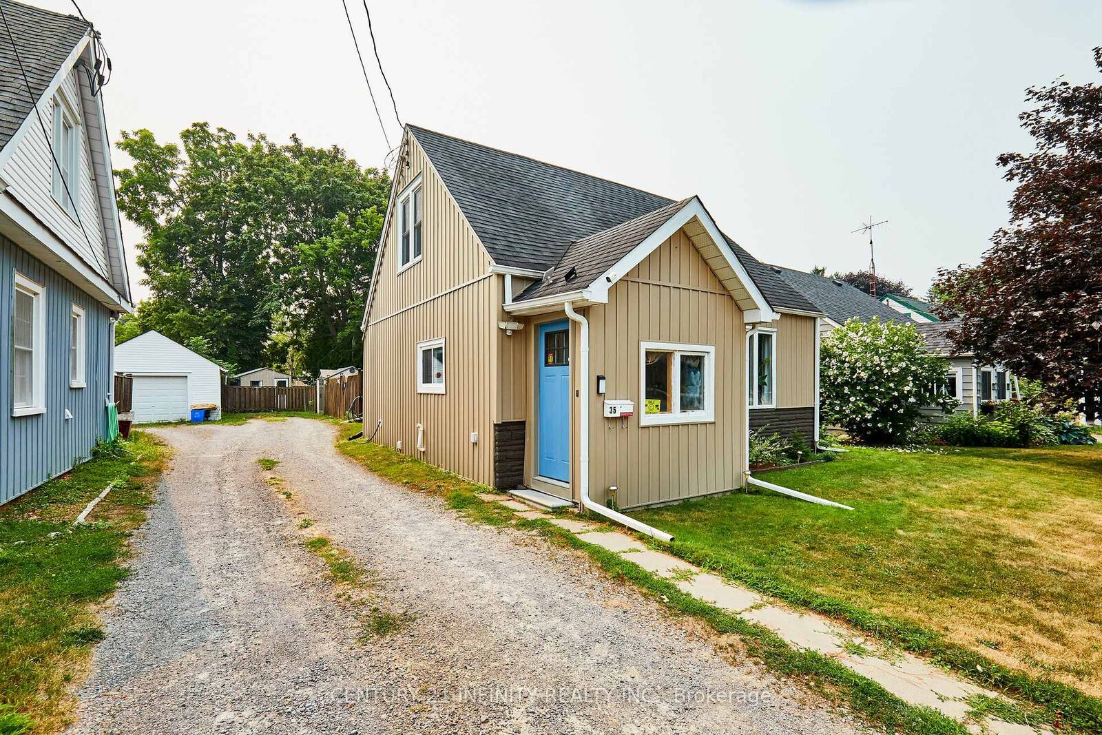 Property Photo: 35 Caroline Street ON L1A 1Y6