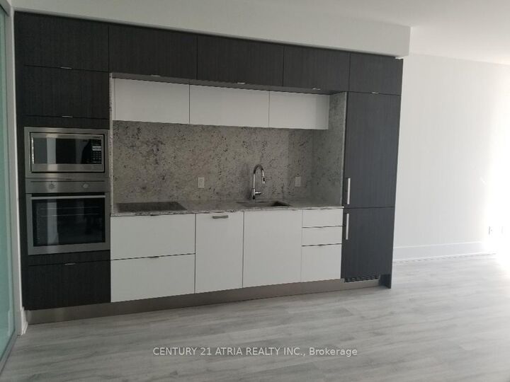 Property Photo: 1 Edgewater Drive 605 ON M5A 0L1