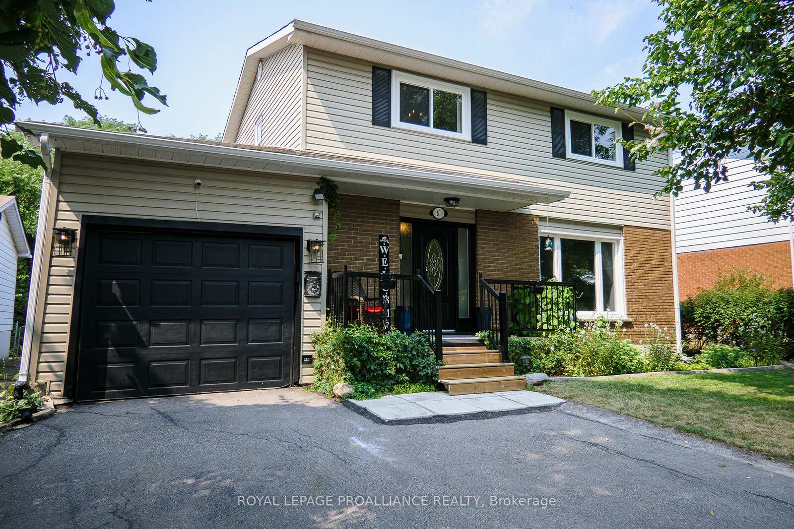 Property Photo:  67 Barbara Street  ON K8V 1Z6 