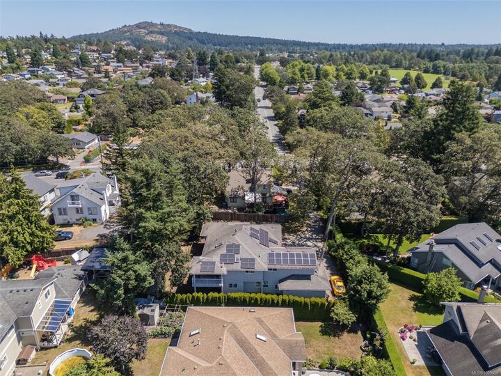 Property Photo: 4202 Quadra St BC V8X 1L4