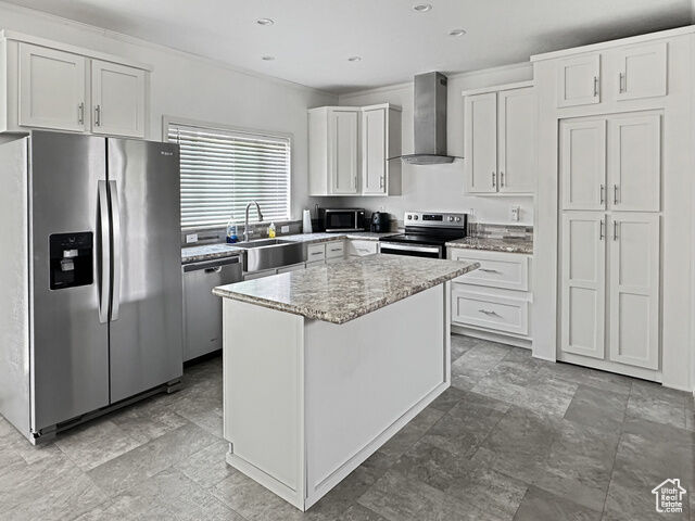 Property Photo: 205 N 400 W UT 84537