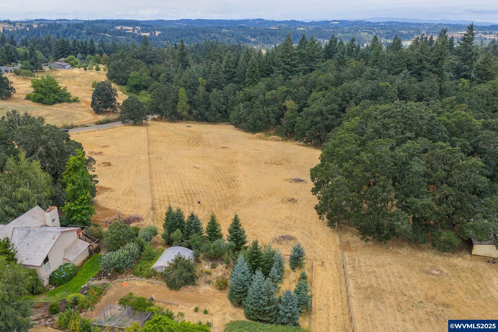 Property Photo: 5147 Delk Ln SE OR 97317