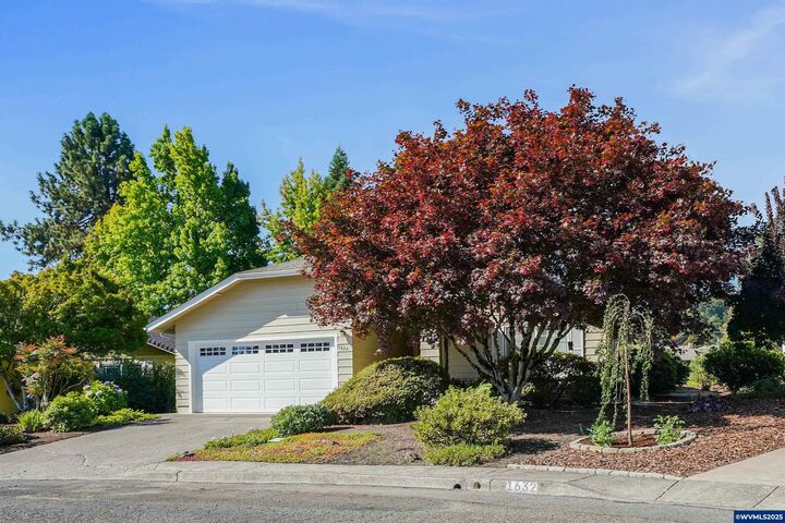 Property Photo:  1624 Sunrise Cir NW  OR 97304 