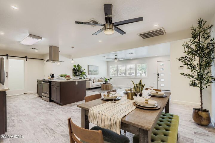 1421 W Orange Drive  Phoenix AZ 85013 photo