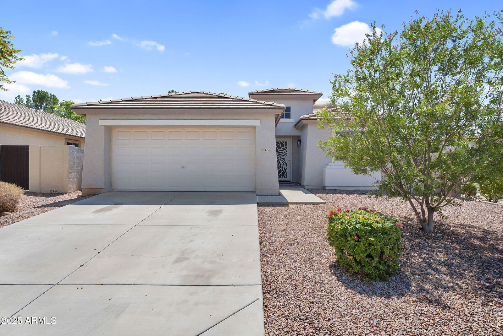 Property Photo: 3955 E Blue Sage Court AZ 85297