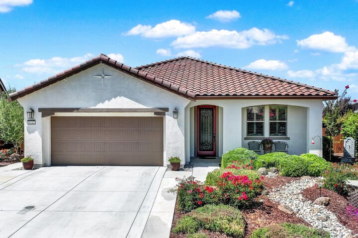 Property Photo:  9212 Summer Holly Way  CA 95829 