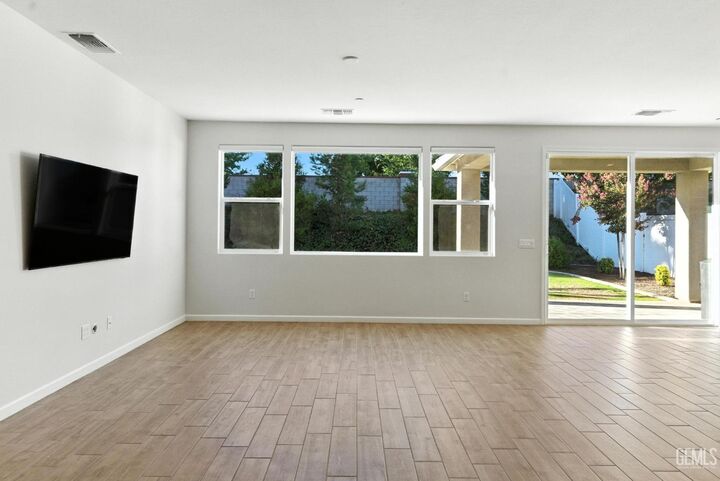 Property Photo: 14316 Barbon Beck Avenue CA 93311