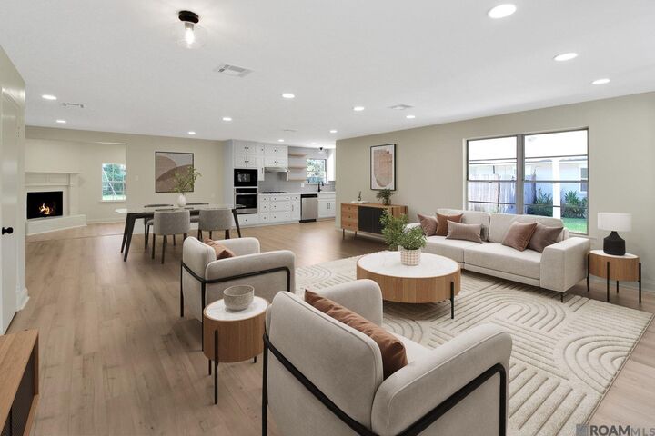 Property Photo: 9525 Southmoor Dr LA 70815