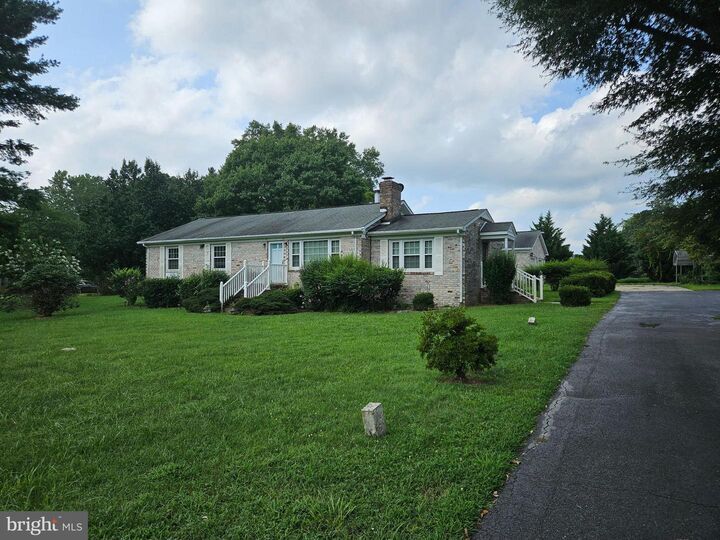 13336 Ladysmith Road  Ruther Glen VA 22546 photo
