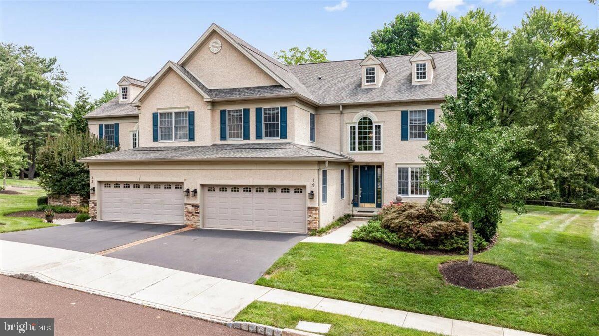 Property Photo:  19 Morgan Hill Drive  PA 18901 
