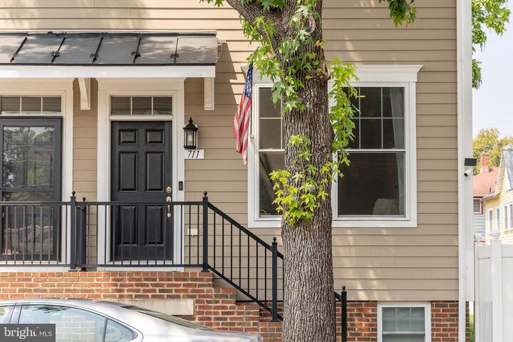 Property Photo: 711 S Braddock Street VA 22601