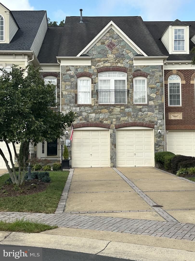 Property Photo: 18295 Buccaneer Terrace VA 20176