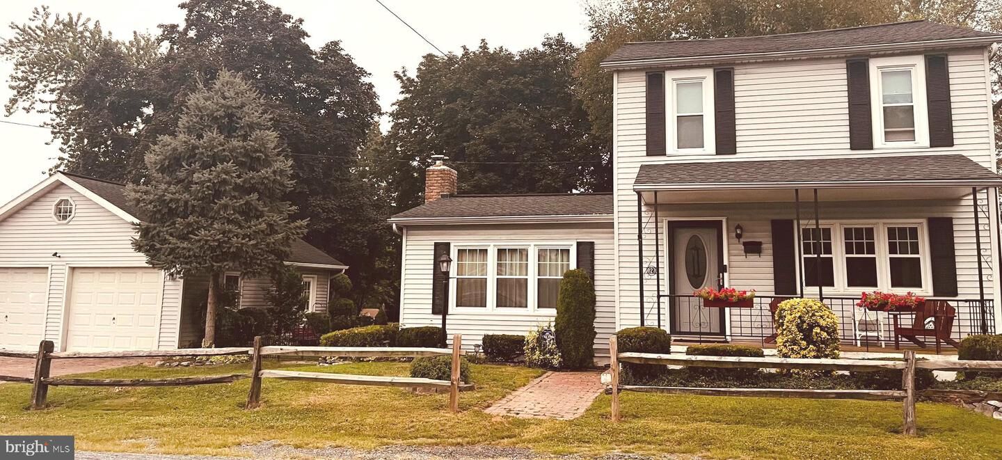 Property Photo: 827 Chambers Street PA 17113